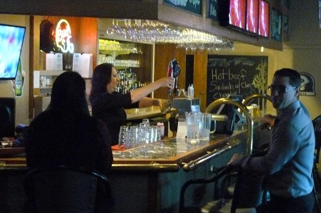 Hay River Ptarmigan Inn المظهر الخارجي الصورة
