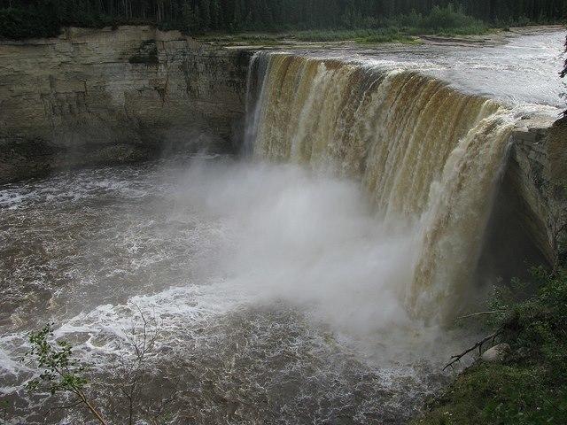 Hay River Ptarmigan Inn المظهر الخارجي الصورة